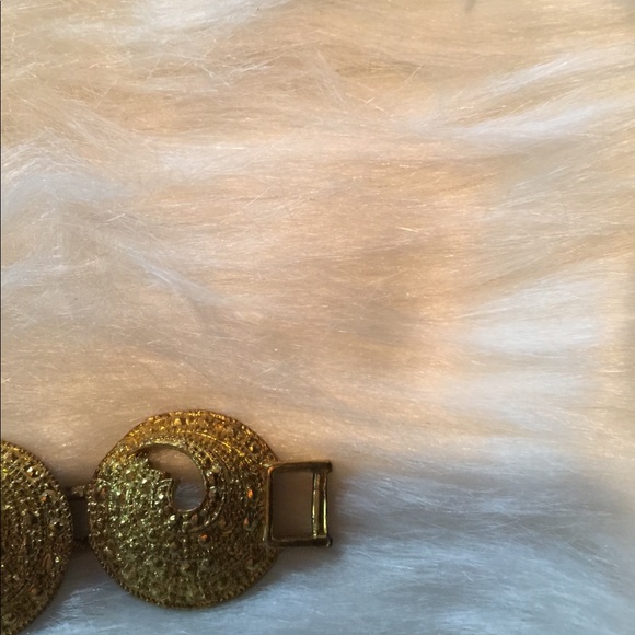 Gold Aztec bracelet - Picture 4 of 6